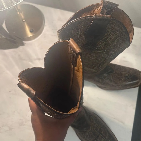 Circle G brown Leather Cowboy Boots - Picture 7 of 9